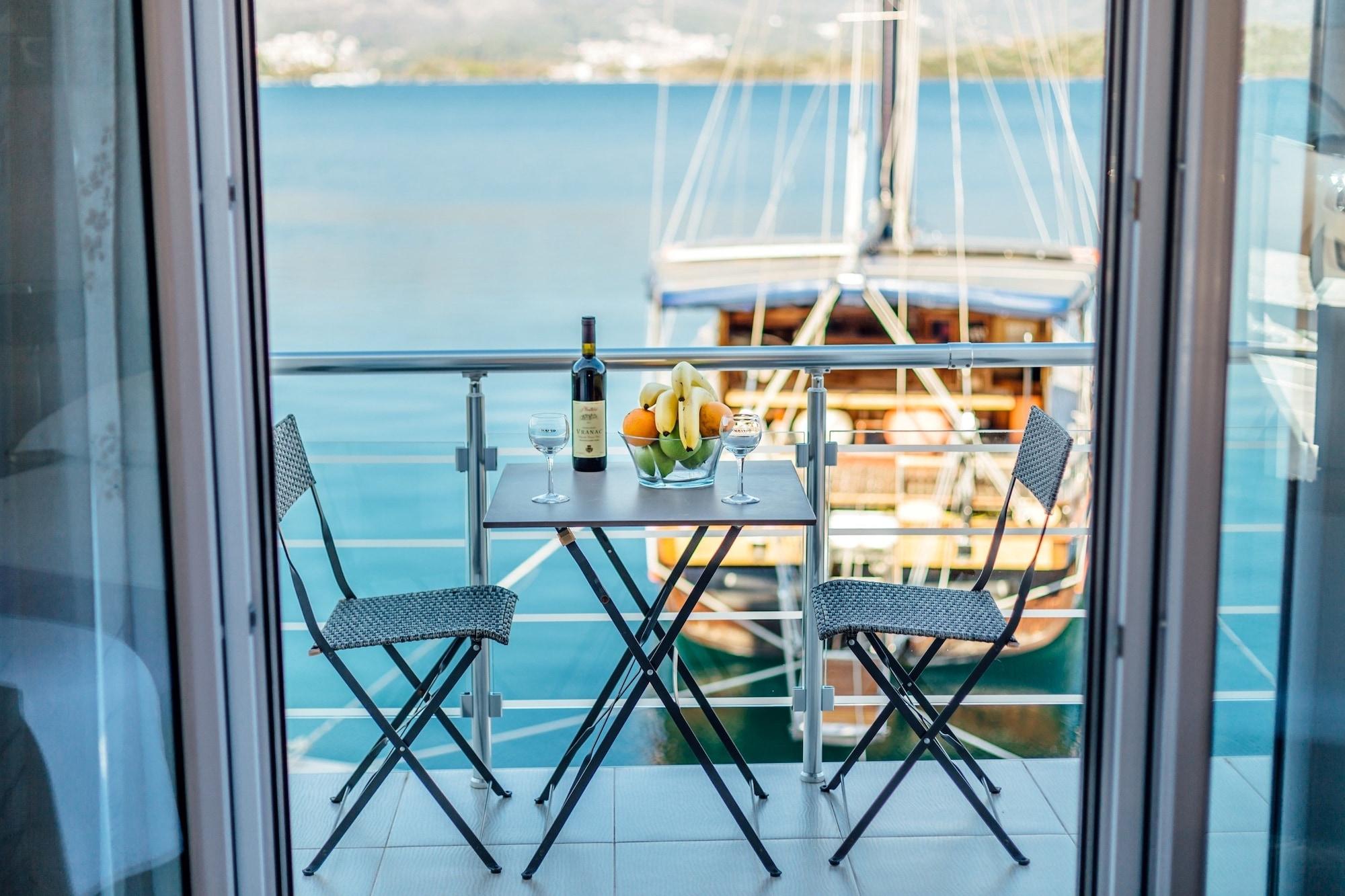 Apartments Monet Tivat Eksteriør bilde